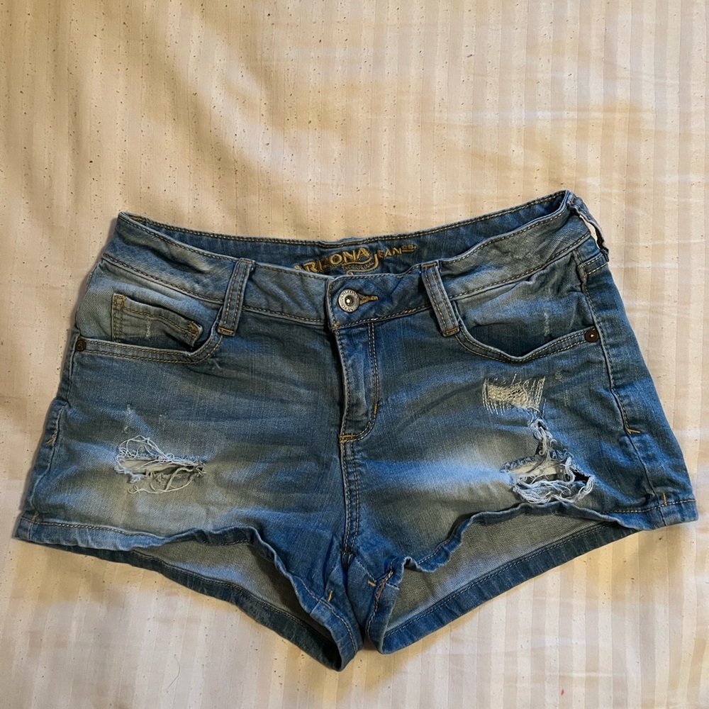 Arizona Juniors Jean Shorts Size 7